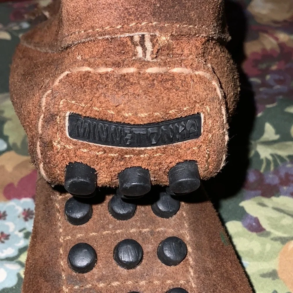 Minnetonka kids house shoes